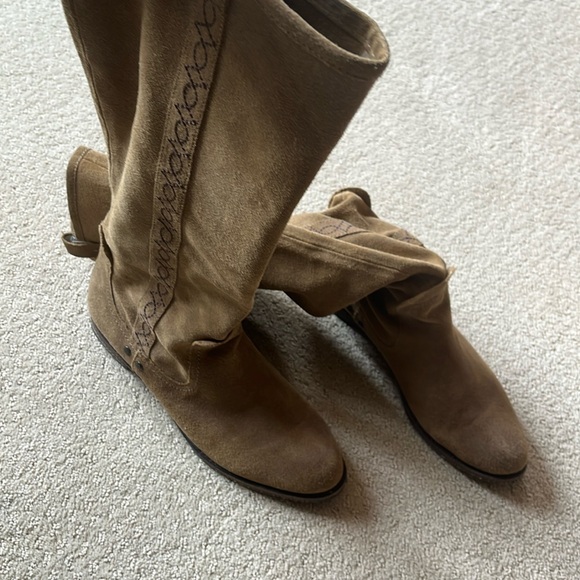 Tan suede pull on low held boots with side detailing. Putney - Picture 3 of 8